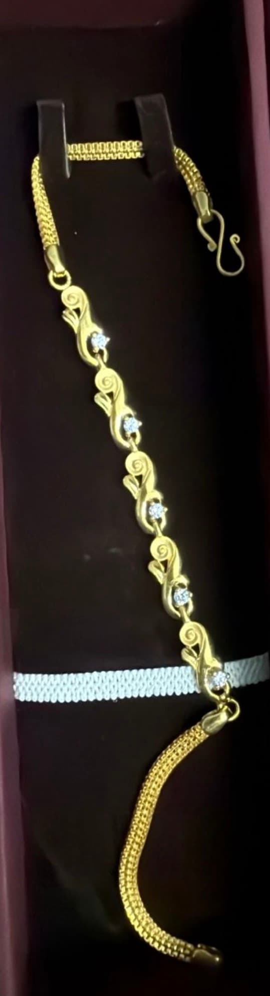 Bracelet